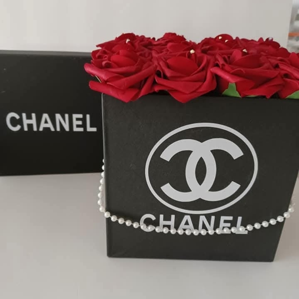CC Large Black Box with Red Roses and Pearl Accent